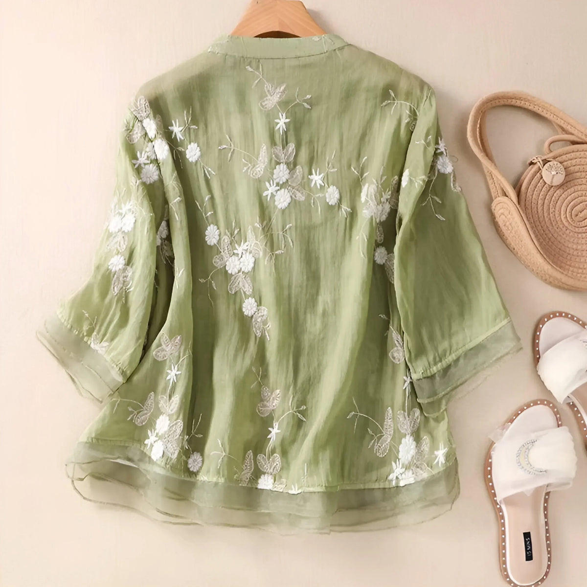 Benedetta | Blusa Leggera con Pieghe e Dettagli in Pizzo