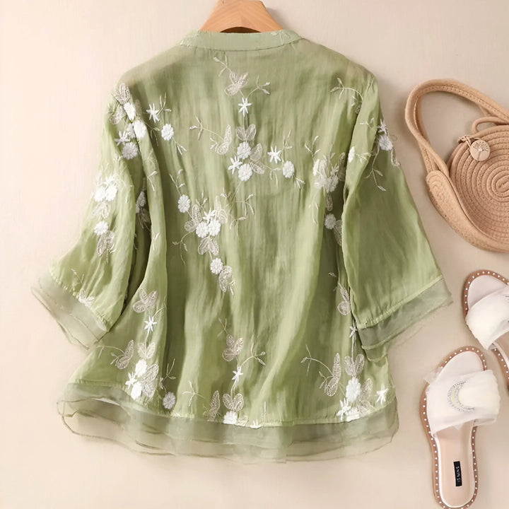 Benedetta | Blusa Leggera con Pieghe e Dettagli in Pizzo