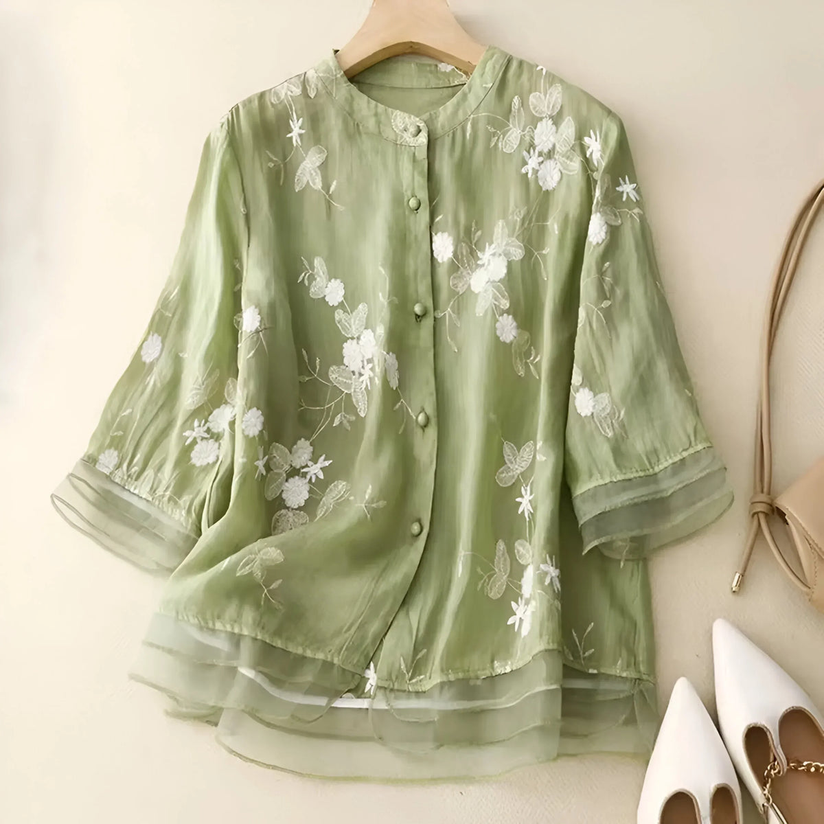 Benedetta | Blusa Leggera con Pieghe e Dettagli in Pizzo