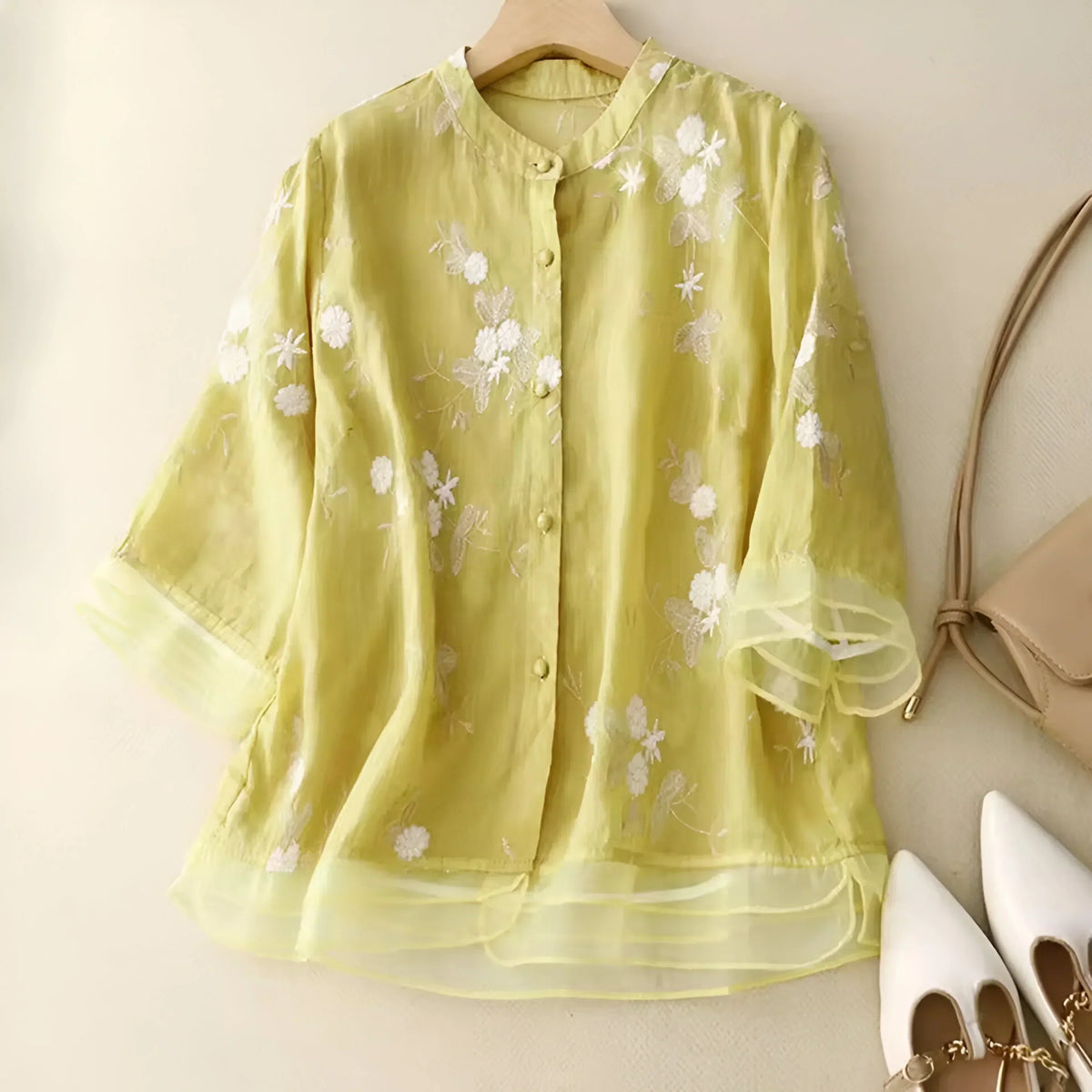 Benedetta | Blusa Leggera con Pieghe e Dettagli in Pizzo