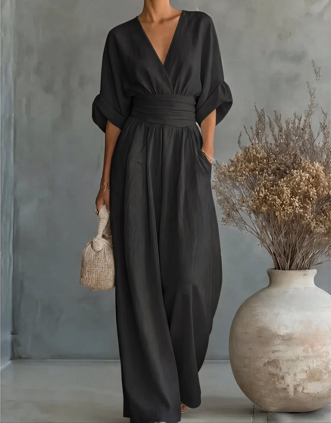 Dalia | Tuta Donna Elegante con Scollo Incrociato e Gamba Larga