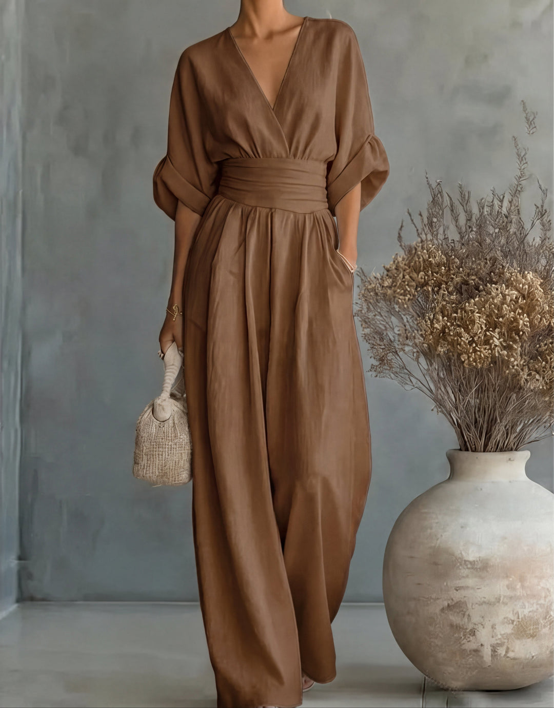 Dalia | Tuta Donna Elegante con Scollo Incrociato e Gamba Larga